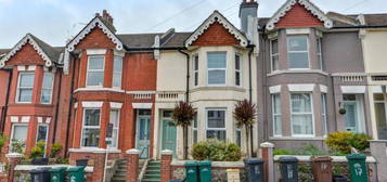 5 bedroom terraced house