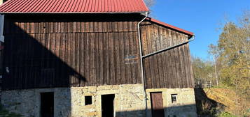 Haus mit großer Scheune und Garten in Fichtelberg zu vermieten