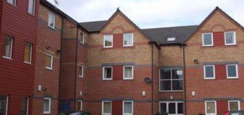 Flat to rent in Lowater Place, Carlton, Nottingham NG4