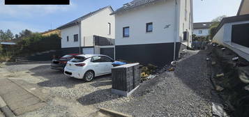 Charmantes Einfamilienhaus mit hochwertiger EBK und Garage zu verkaufen...