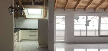 Exklusive, modernisierte 3-Zimmer-Loft-Wohnung mit Balkon und Einbauküche