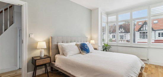 Flat to rent in Wyatt Park Road, London SW2