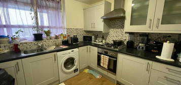 3 bedroom flat for sale