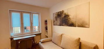 Central, quiet, newly renovated, furnished room near the Isar