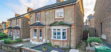 3 bed semi-detached house for sale