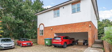 Flat for sale in Brittain Road, Hersham, Walton-On-Thames KT12