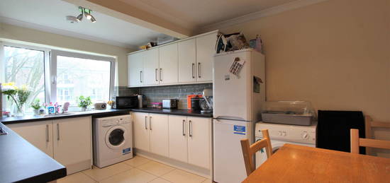 Flat to rent in Lower Brook Street, Winchester SO23