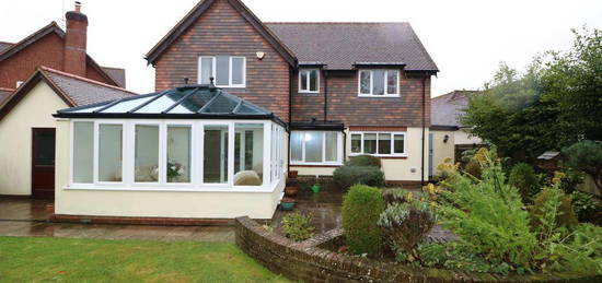 4 bedroom detached house to rent