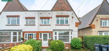 Flat to rent in Haynes Road, Worthing, West Sussex BN14