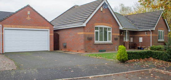 Bungalow to rent in 12 Oakside Way, Oakwood, Derby DE21