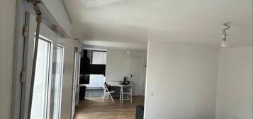 Studio  à louer, 1 pièce, 33 m², Étage 1/2