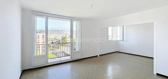 Appartement T4 avec balcon de 72m2