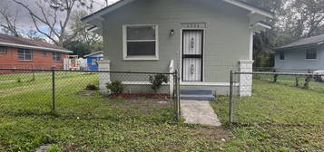 1504 Mitchell St, Jacksonville, FL 32209