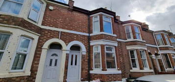 4 bedroom terraced house