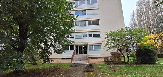 Appartement  en coproprieté  à JOIGNY 5 pièce(s) 85 m2