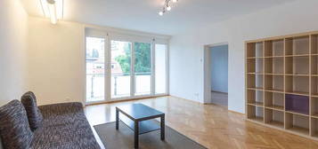 Helle 2-Zimmer-Wohnung mit Balkon und eigenem Abstellplatz