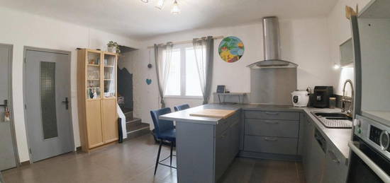 Maison de village de 82m2, avec extérieur, à proximité immédiate