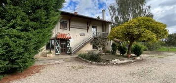 Maison  à louer, 4 pièces, 2 chambres, 106 m²