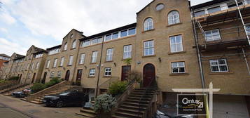 Town house to rent in |Ref: R208092|, Andres Close, Southampton SO14