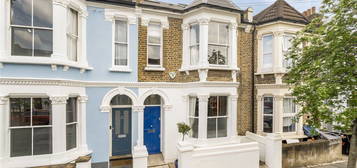 4 bed terraced house for sale