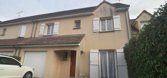 Maison 1 étage  à vendre, 5 pièces, 4 chambres, 112 m²