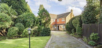 5 bed detached house for sale