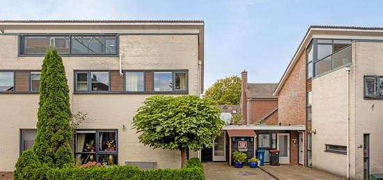 Titaniumstraat 14