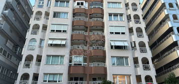 Premium Mülk Uzmanından İnönü Caddesi Üzerinde 4+1 Satılık Daire