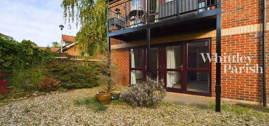 Flat for sale in Church Street, Diss IP22