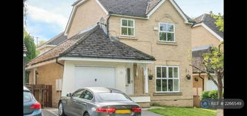 3 bedroom detached house