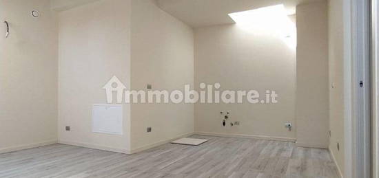 Bilocale via San Bernardo 28, Quintosole - Chiaravalle, Milano