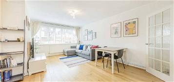 Flat for sale in British Grove North, London W4