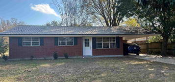 855 McKeithen Dr, Winnsboro, LA 71295