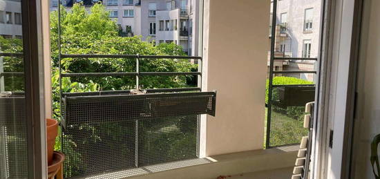 Kästrich: 1,5-Zimmer-Wohnung mit Balkon und Einbauküche