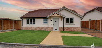 3 bedroom detached bungalow for sale