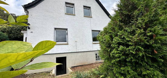 1-2 Familienhaus in familienfreundlicher Lage in Homburg, Einöd