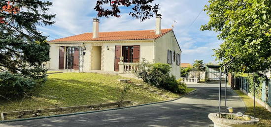 Maison traditionnelle 1 étage  à vendre, 5 pièces, 3 chambres, 140 m²