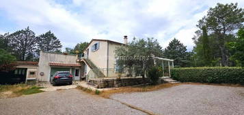 Villa 7 pièces 205 m²