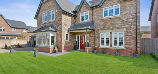 5 bedroom detached house for sale