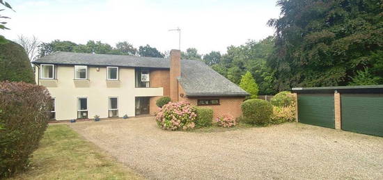 6 bedroom detached house for sale