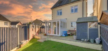 4 bed detached house for sale