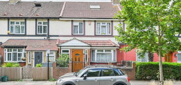 Property to rent in Lionel Road North, Gunnersbury, Brentford TW8