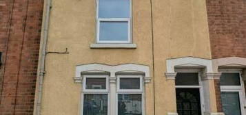 3 bedroom terraced house