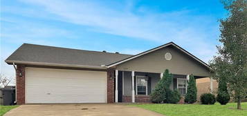 1703 S Beth Dr, Rogers, AR 72758