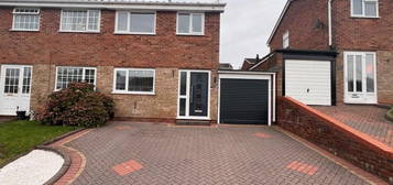 3 bedroom semi-detached house for sale