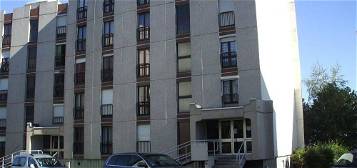 Appartement 2 pièces cuisine F2 T2 55m2 avec grand balcon - Rue Jean Giono - ST-ETIENNE