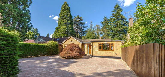 4 bed detached house for sale