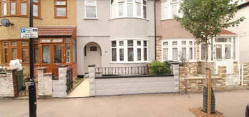 Property to rent in Sanderstead Road, Leyton E10