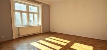 Absolute Ruhelage: Schöner 1,5 Zimmer-Altbau auf der Gentzgasse