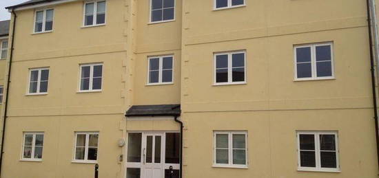 Flat to rent in Madison Close, Hayle TR27